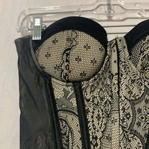 Y2K Charlotte Russe Black Lace Strapless Corset Tank Top - Picture 2 of 6